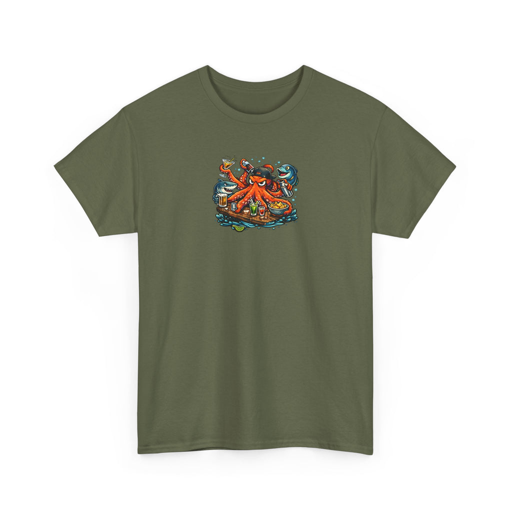 Octopus behind the bar multitasking - Graphic T-Shirt